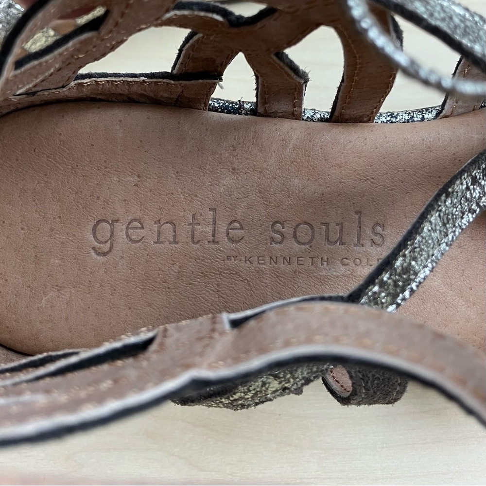 Gentle Souls Women’s Size 9.5 M Break My Heart 3 Gold Leather Gladiator Sandals - Picture 12 of 15